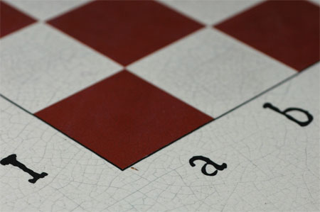 table échiquier au Jardin du Luxembourg table échiquier au Jardin du Luxembourg