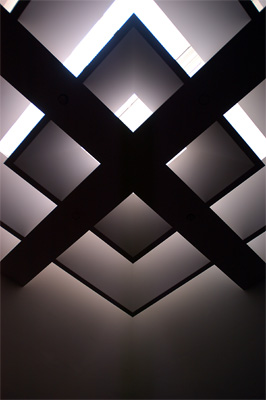 Eclairage naturel par le plafond d'une des salles, je crois du côté des peintures hollandaises Eclairage naturel par le plafond d'une des salles, je crois du côté des peintures hollandaises